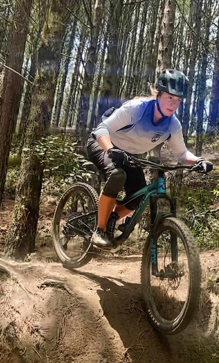 Downhill en bicicleta por rutas naturales de La Carbonera